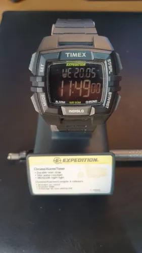 Relógio Timex Display Negativo Retangular
