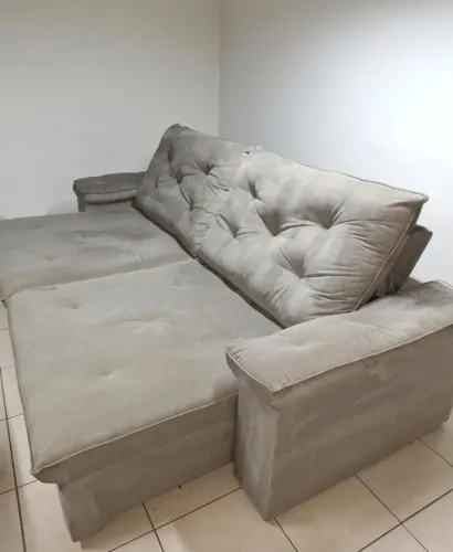 Sofá retrátil e reclinável
