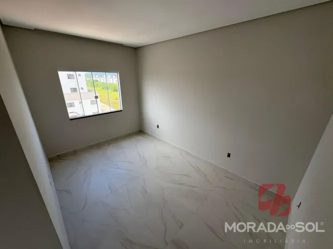 Cobertura à Venda em Tijucas: 3 Dorms, 2 Suítes, 102m² - R$990mil