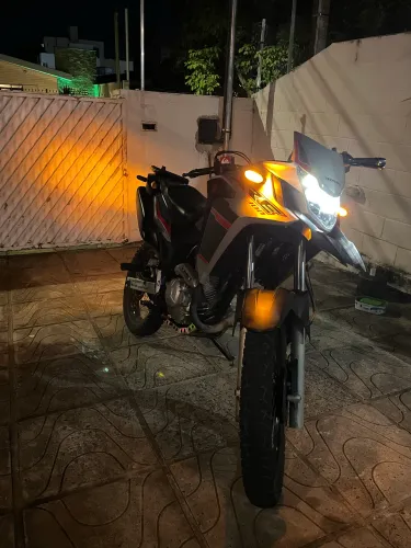 XRE 300 2020