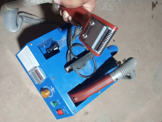Máquina de tirar linha e fiapos 