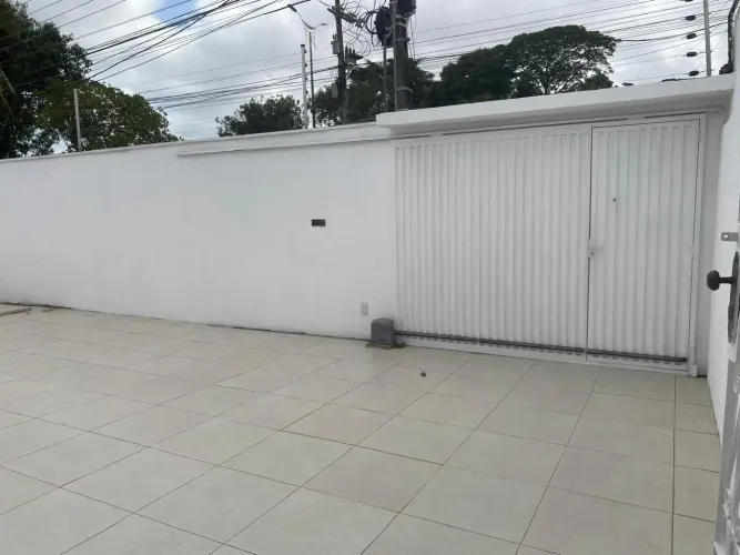 Alugo Casa Super Ampla no Cohajap