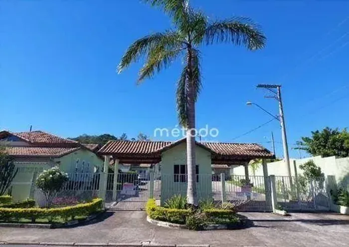 Casa com 2 dormitórios à venda, 55 m² por R$ 550.000 - Condomínio Residencial Primavera -