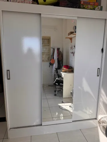 Guarda roupas casal