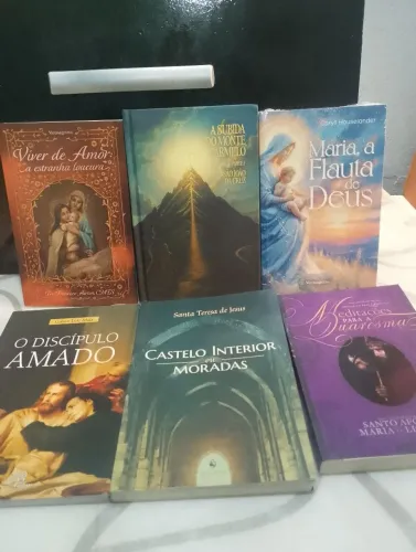 Livros diversos religioso novos entrego nas estações