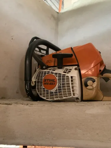 Motosserra stihl em perfeito estado!