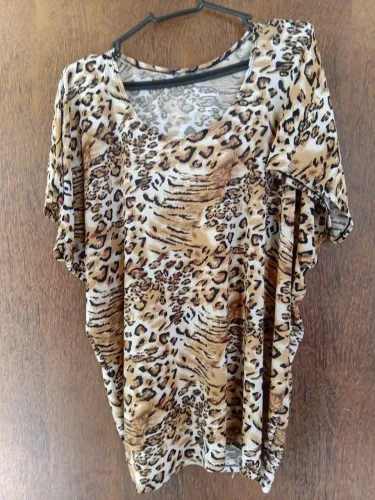 Blusa Plus Size onça feminina 