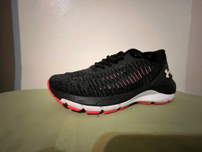 Tênis Under Armour