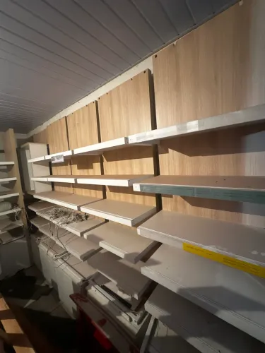 Prateleiras e móveis pra Loja, com Led!