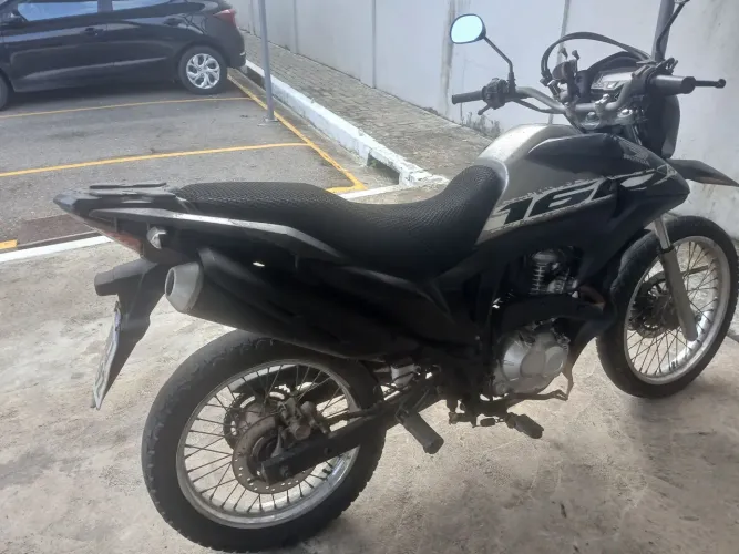Vendo essa bros 160 2020 completa com econômia em combustível por motivo viagem ! Negocio