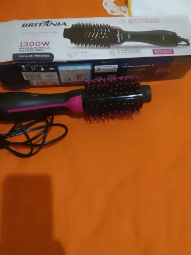 Escova secadora de cabelo 