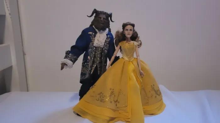 Bonecos Live Action A Bela e a Fera Disney store