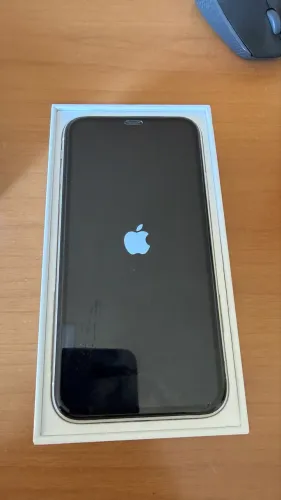 iPhone 11 64
