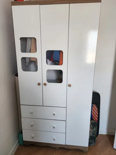 Guarda roupa infantil