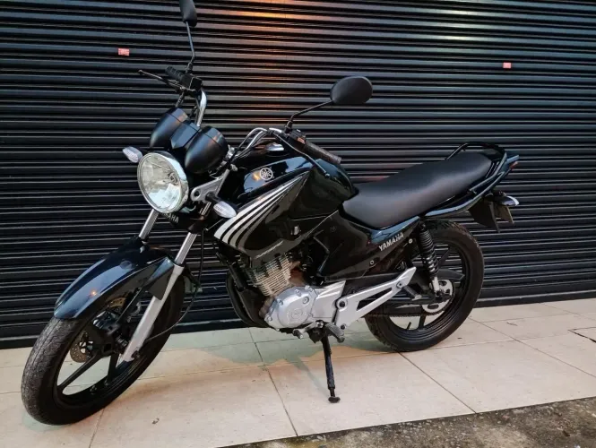 Vendo factor 125. Ano 2010.  >Só pra rodar 