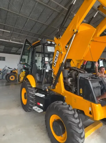 Retroescavadeira JCB 3CX