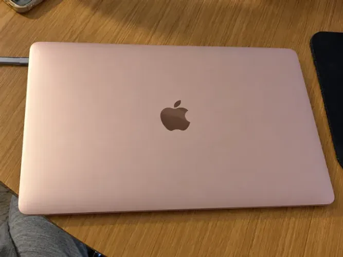 VENDO MacBook m1 8gb (rose)