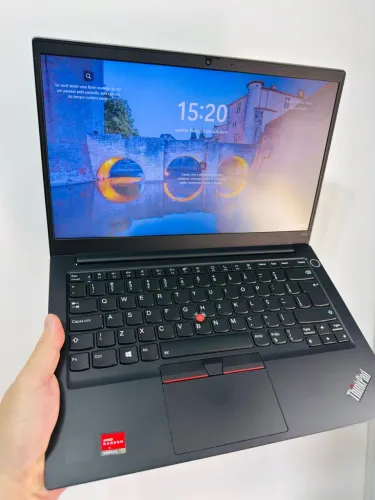 Notebook Lenovo ThinkPad E14 - Ryzen 5 e Radeon Graphics.