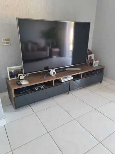 Lindo RACK PRETO E MADEIRA