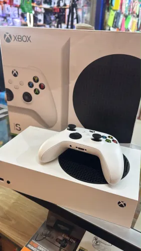 Xbox Series S (Excelente seminovo)