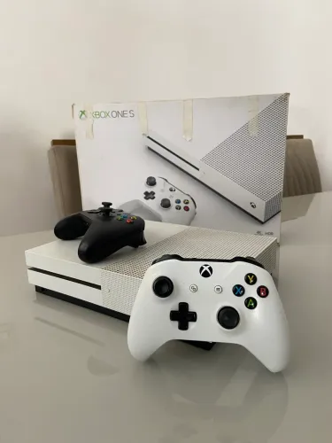 XBOX ONE S 1TB