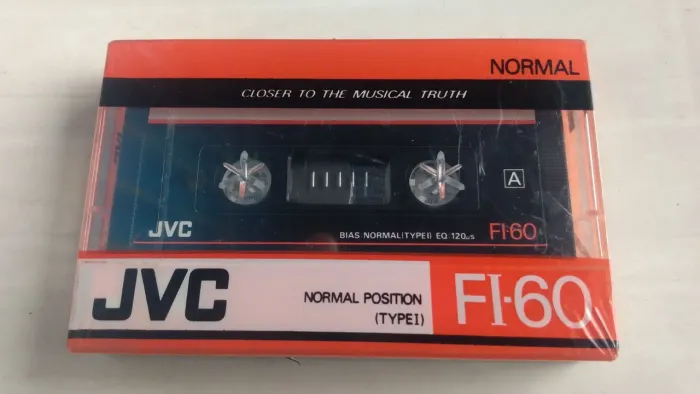 FITA k7 antiga lacrada JVC