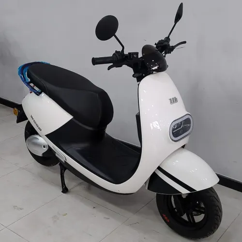 SCOOTER AUTOMÁTICA ELÉTRICA (Sem Habilitação)