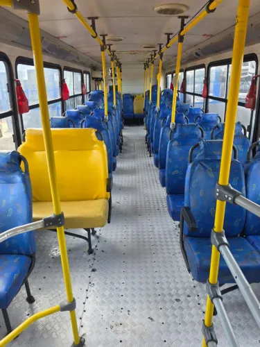 Bancada completa de ônibus urbano