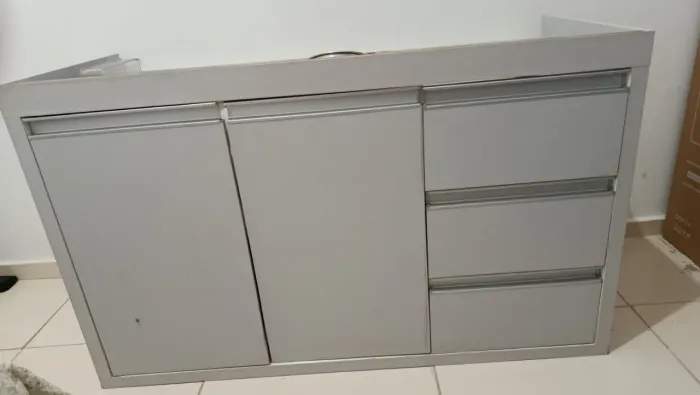 ARMARIO PLANEJADO PARA PIA 