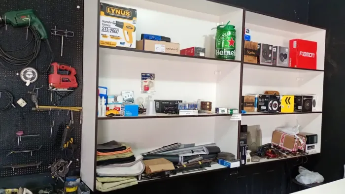 Vende-se Prateleiras Usadas
