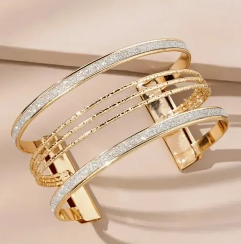 maravilhosa pulseira bracelete de ajuste dourada com cristais. nova!