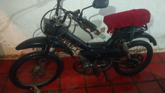 motor novo , pneus novos , em funcionamento.