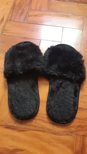 Pantufa feminina preta