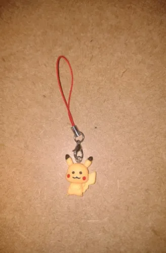 Pingente para celular pikachu