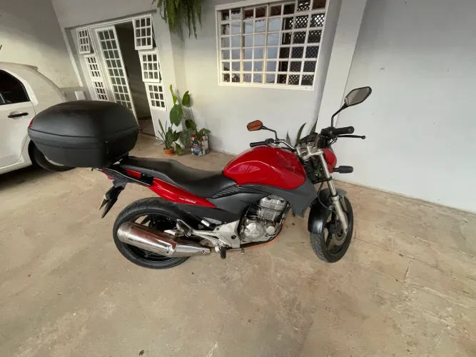 Honda CB 300R 2011 