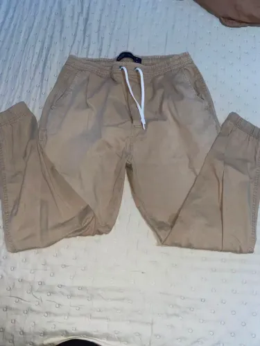 Vendo 2 calça por 75