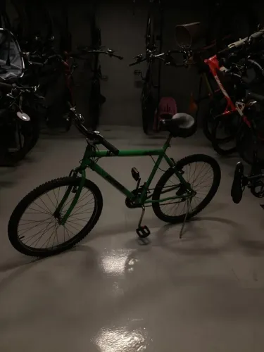 Bicicleta Mountain Bike Aro 26 Verde + cadeado - Robusta e Pronta para Uso