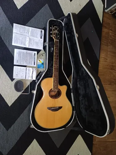 VIOLÃO ELÉTRICO YAMAHA APX700II NATURAL COM HARD CASE GATOR