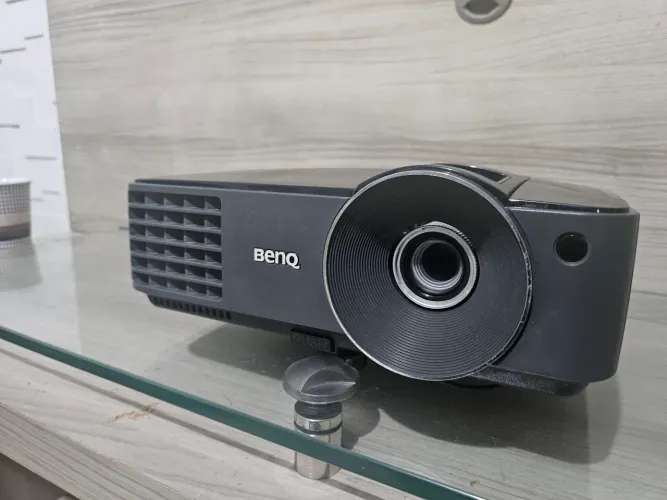 Projetor Benq com HDMI para filmes/eventos/bar (ACEITO CARTÃO)