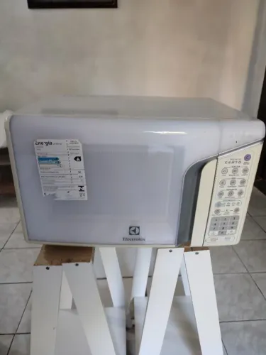 Microondas Electrolux 220v branco (usado)