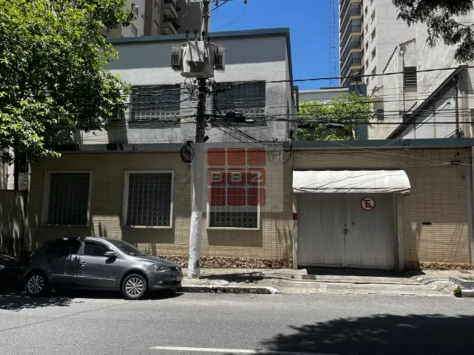 Ponto Comercial na Barra Funda: Sala espaçosa, banheiro e vaga de garagem - 1.154m² - São 