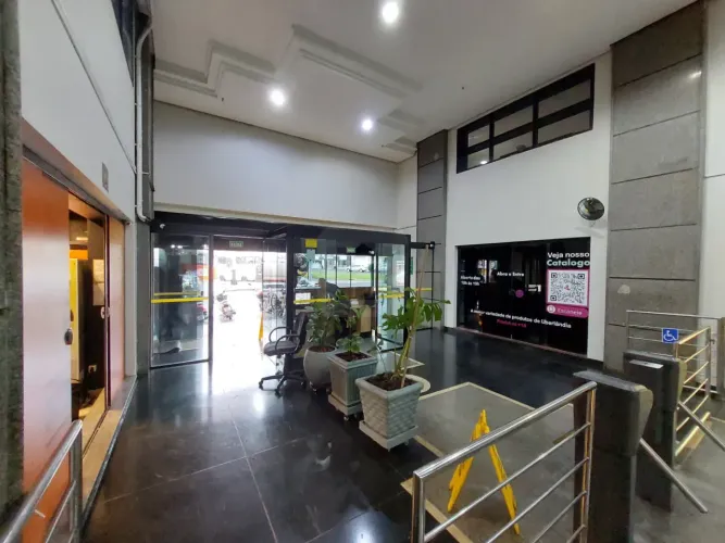 Sala comercial para locação e venda no bairro Centro
