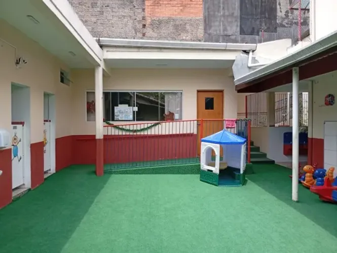 Escola, Cei, Creche,Asilo, treinamento. Alugo espaço