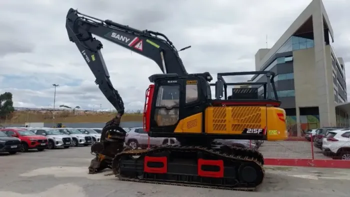 ESCAVADEIRA HARVESTER ESTEIRA SANY SY215F 21T ANO 2021