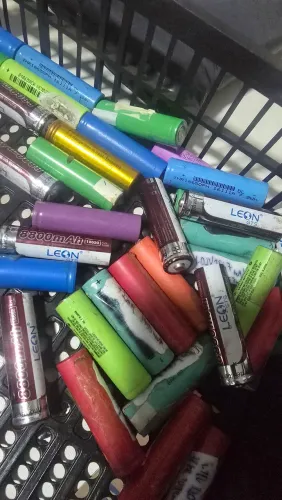 Baterias recarregável pra lanterna