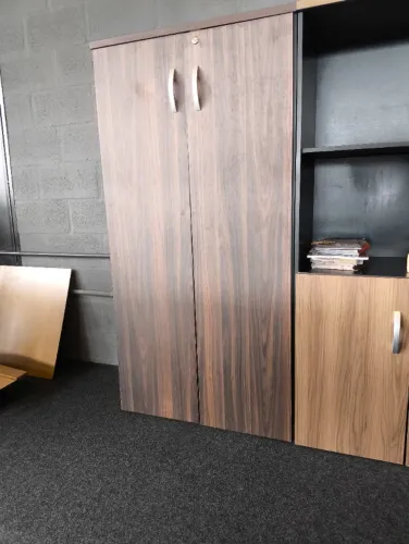 Armário Alto de Escritório com 2 Portas - 1,59x0,80x0,42cm - PROMOÇÃO!!