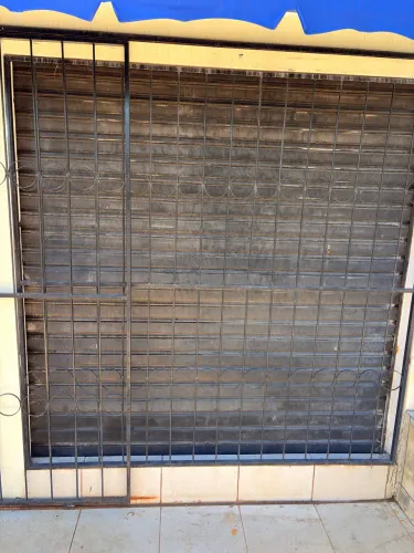 Porta de Enrolar Completas e com Grade 