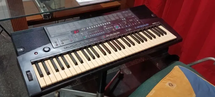 Teclado Yamaha PSR 410 - Conservado - Oportunidade