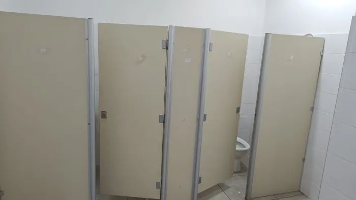 DIVISÓRIAS DE BANHEIRO