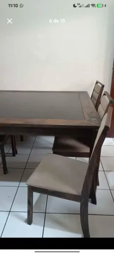 Mesa com cadeiras